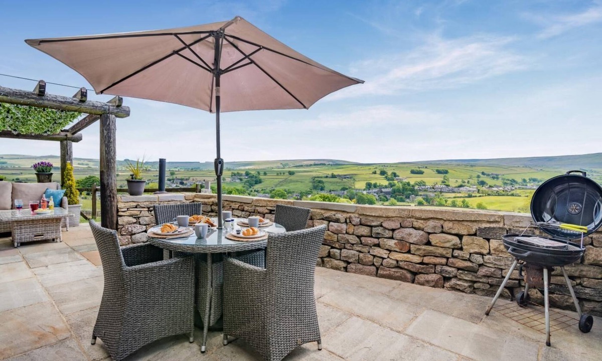 Trawden Cottage | 2 Bed in Trawden (oc-h32330)