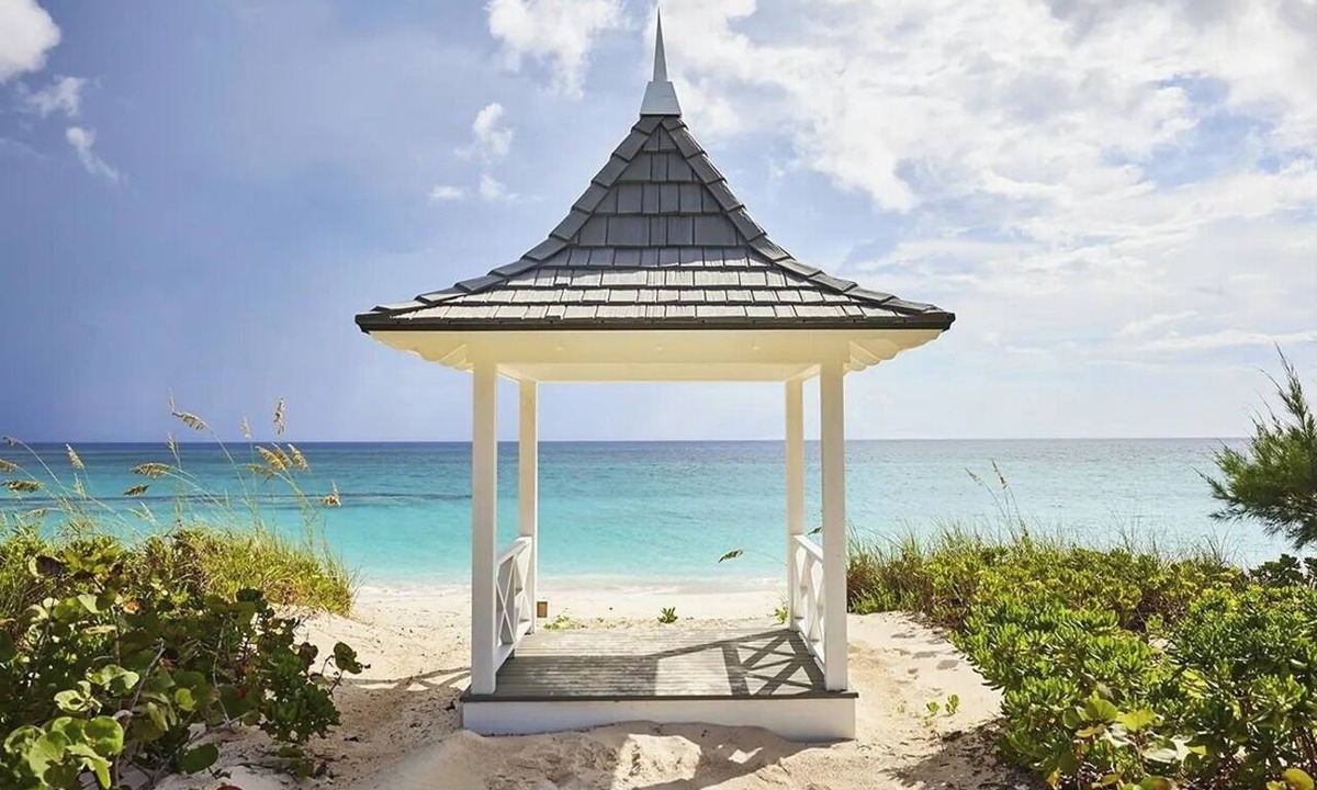 Governor's Harbour Villa | Beachfront Cottage | Swimming Pool | Near French Leave Beach