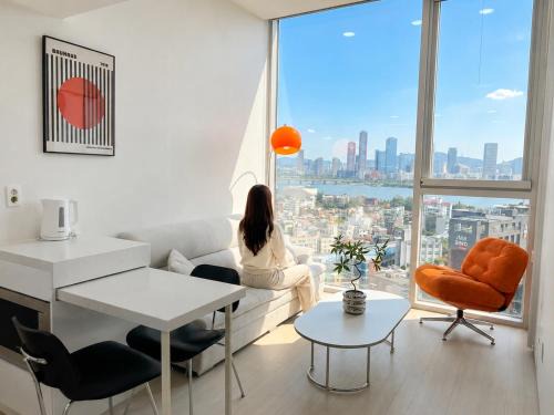 Hapjeong-dong Apartment | Hongdae Han River View Studio16