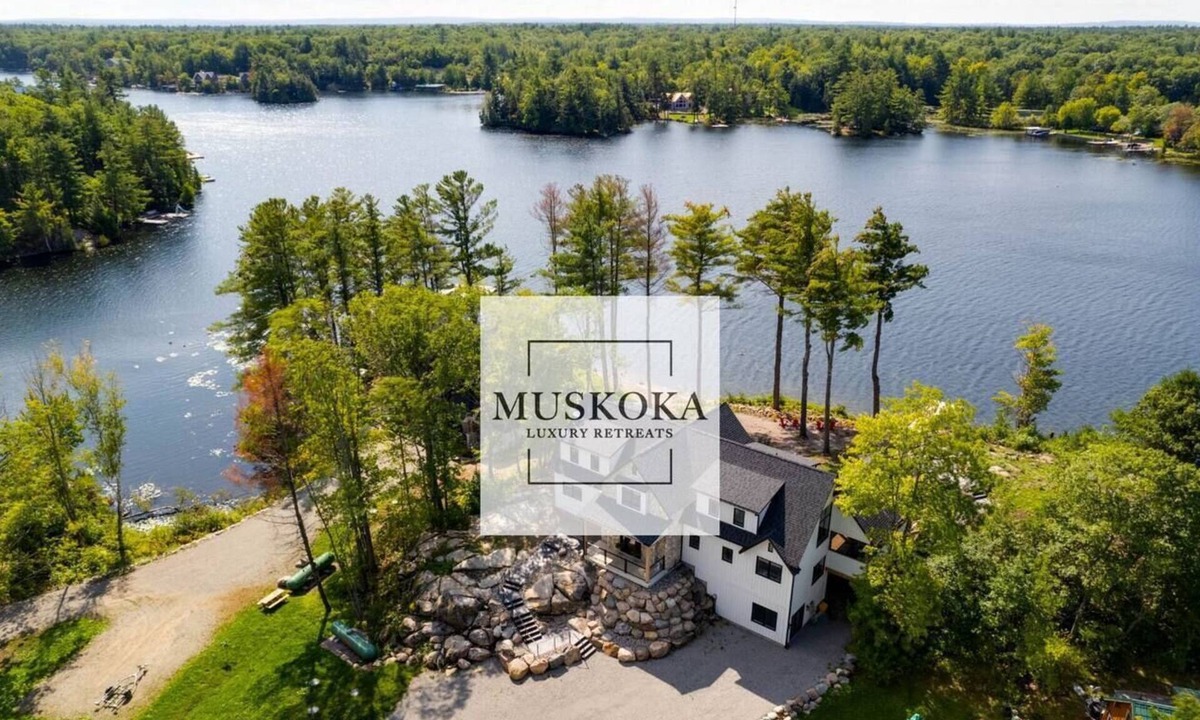 Georgian Bay House | Kings Farm Retreat | Modern, South-Facing Waterfront Living on Gloucester Pool