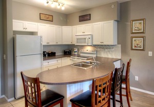 #1403 Pinnacle Pointe Golf Condo in Kelowna