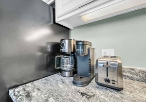 313- Coastal Cool Beachfront Condo with stunning ocean views! in Destin