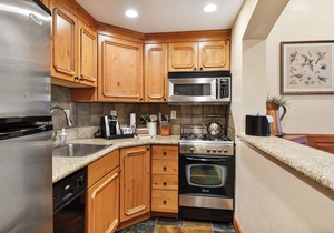 Family Fun Getaway 3BR Villa in Midway at Zermatt Resort in Midway
