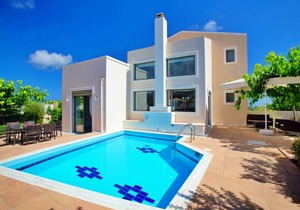 Holiday house with private pool for 6 persons 1 child in Skouloufia, Crete (North Coast of Crete) in Arkadi