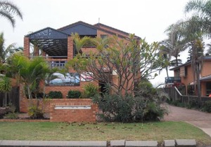 Horizons Unit 2 Beachfront Unit in Bargara