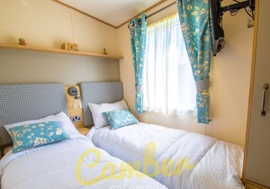 MP753 - Camber Sands Holiday Park - Sleeps 6 - Modern caravan with large Decking - Quiet Location in Camber