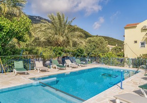 Studio 'Veronis 3' with Sea View, Shared Pool & Wi-Fi in Ithaca