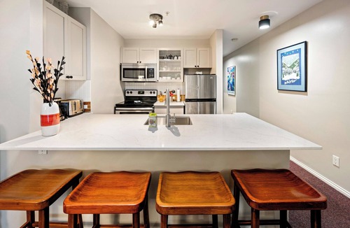 Village North House | 1 Bedroom Townhome With Private Hot Tub, Outdoor Pool, Free WiFi & Parking