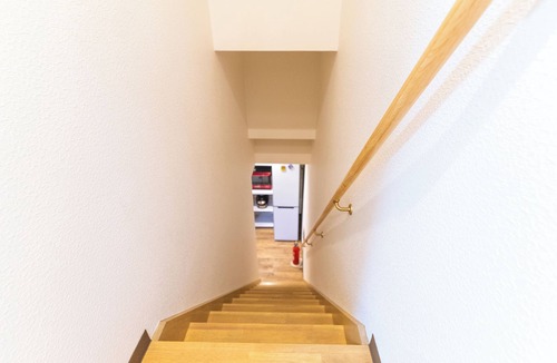 Tanimachi House | 15 min. walk to Shinsaibashi Quiet residential house in the city center 5 min. to Tanimachi 6-chome subway station 5 min. to Matsuya-cho station on Nagahori Tsurumi-ryokuchi line
