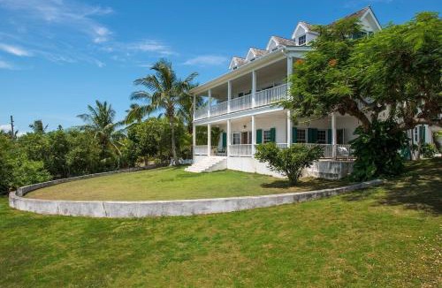 Governor's Harbour Apartment | Buccaneer Hill home