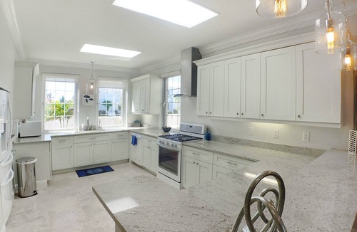 Palm Cay House | Casa de Mer - On the Beach - Sun - Sand - Clear Bahamian Waters - Beachfront