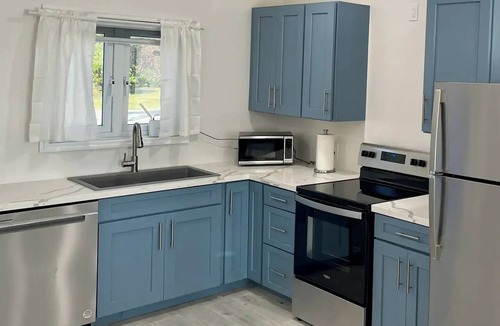 Rainbow Bay House | Charming 1-bedroom house in fabulous Rainbow Bay Eleuthera.