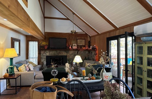 Sky Valley House | Experience “Splendor in The Mountains” 3 levels,5 bedrooms ,3.5 bath Sleeps 17!