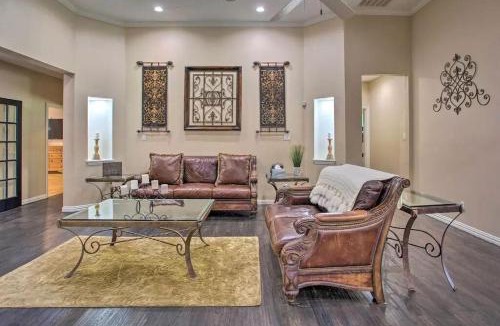 Allen Villa | Heated Pool, Pool Table, Hot Tub, Home Theatre, Guest House, Basketball Court, Sleeps-20