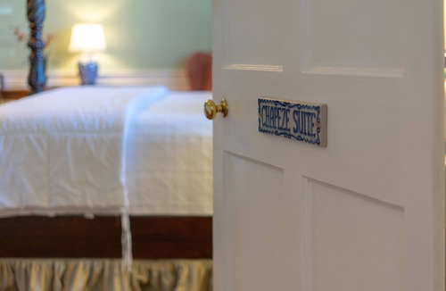 Bardstown Hotel | Luxurious Suite w/Garden on Court Square Downtown