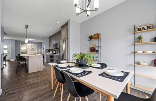 North Central Edmonton House | Modern 4BR | Yard | Garage | Near Stadium & Rogers