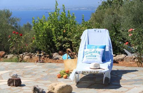 Megali Mantineia Villa | Vista Avia Villa (Traditional Stone Villa with Pool and Amazing View)