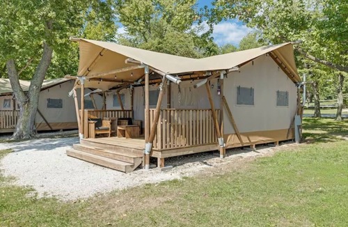 Pittsfield House | Waterfront Cottage | Steps from Pine Lake & Resort Amenities | Ideal Family Stay