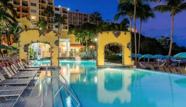 2 BD/2 BA Beach Front Marriott Frenchman's Cove Condo St Thomas.SLEEPS 8! in St Thomas