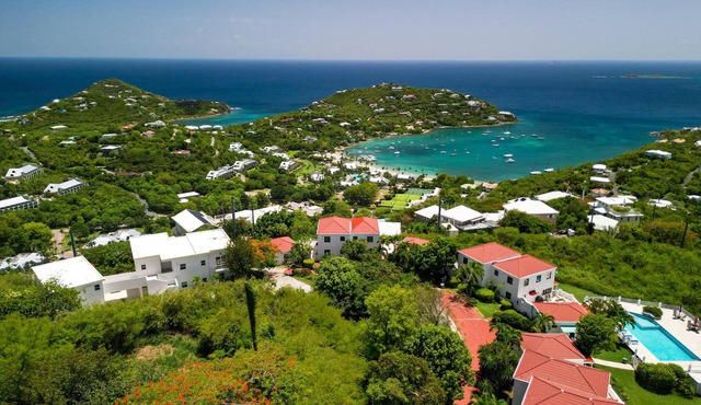 2 Bedroom Oceanview Villa w/Pool & Courtyard – St. John in Cruz Bay