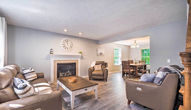 2 Mi to Dtwn! Beulah Family Home w/Fireplace in Beulah
