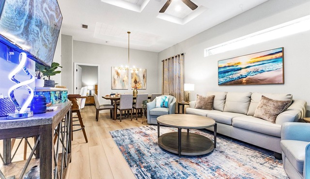 2 Villas back to back, 2 Private Heated Pools, New Renovation in Sarasota