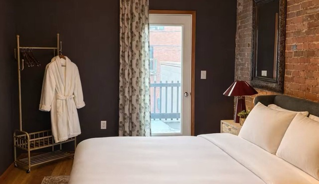 3 Bed Downtown Apt with Historic Charm & Character in Winona