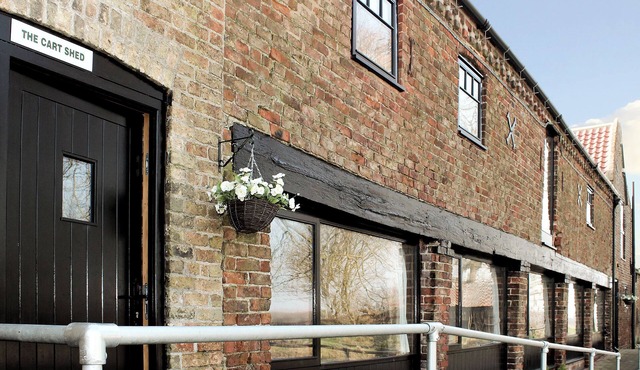 3 bedroom accommodation in Tickton, near Beverley in Beverley