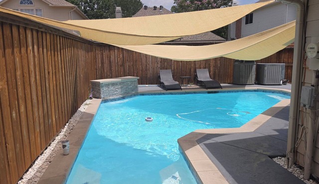 3-bedroom house w/pool in N DFW. close 2 airports, Rangers, medical, FIFA,shops in Irving