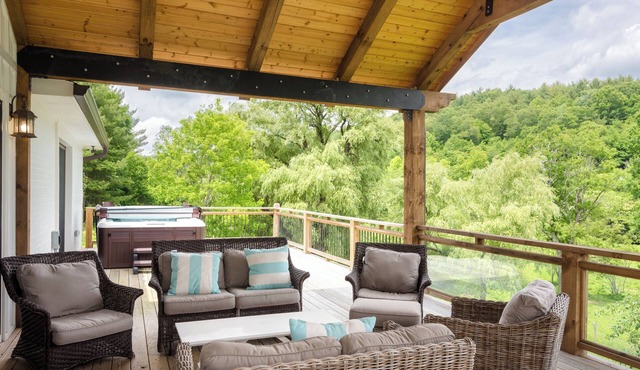 36 Private Acres on the New River in Boone