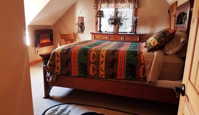 4 Bedroom 2 Bath rustic cabin in Franklin