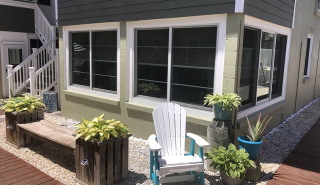 4 Nights Left -Perfect Family-Friendly Condo 5 Houses from the Ocean-Beach Block in Dewey Beach