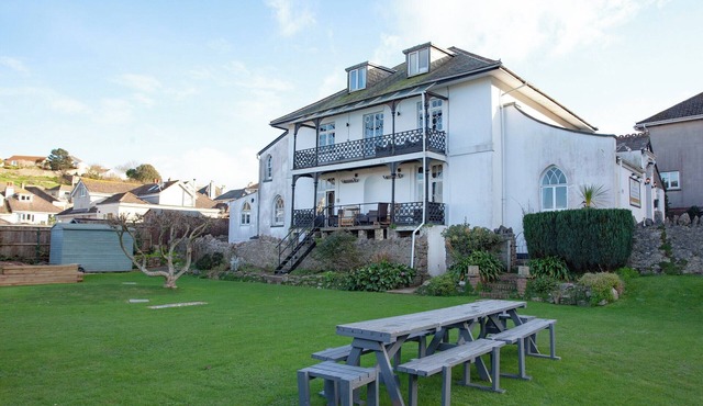 8 bedroom accommodation in Brixham in Brixham