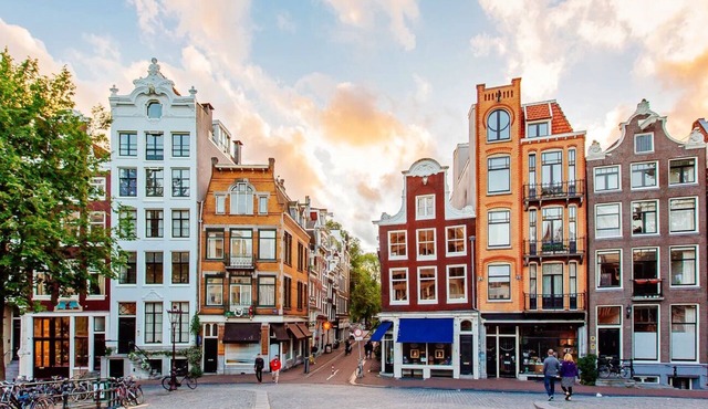 A Tranquil Haven near Amsterdam Canals in Amsterdam