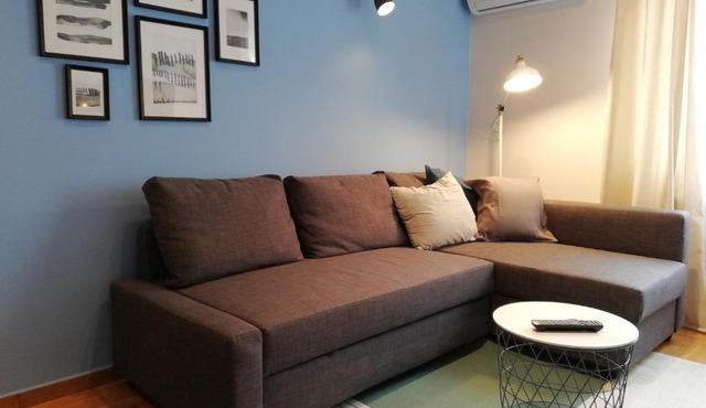 Acropolis cozy blue flat in Athens