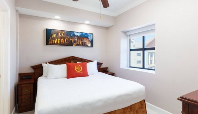 AMAZING 2 Bedroom Resort Condo near UNIVERSAL STUDIOS in Orlando