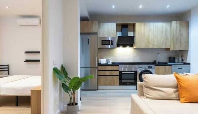 AR IFEMA modern apartment near airport and trade fair Madrid in Madrid