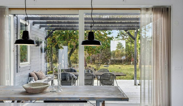 Architect-designed house in Fröjel near the beach in Klitehamn
