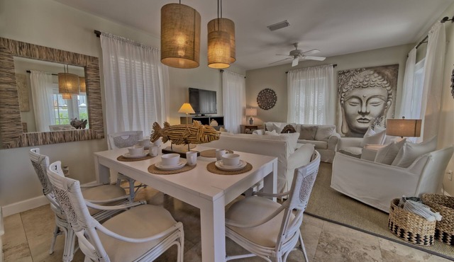Bali Cottage South Of 30a Luxury Rental/2 Bikes/KING BEDS/Just Steps to Beach! in Alys Beach