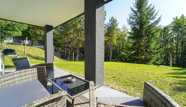Behagliches Cottage mit Kamin mitten im Wald in Pernitz
