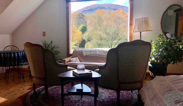 Blue Rivers Loft on the Brew Ridge Trail in Afton