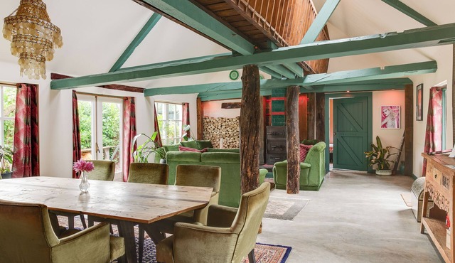 BoHo Experience - Jacuzzi, Sauna, BBQ, Garden, close to Amsterdam - Sleeps 10 in Kockengen