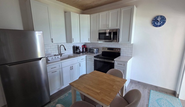 Brand-new 1-bedroom duplex on a beautiful private beach on Russell Island in Eleuthera