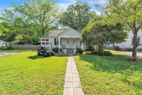 Bungalow off Floyd St in the heart of Covington bungalow in Covington