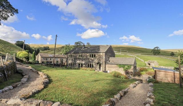 Charming Hallbeck Home in Buckden in Skipton