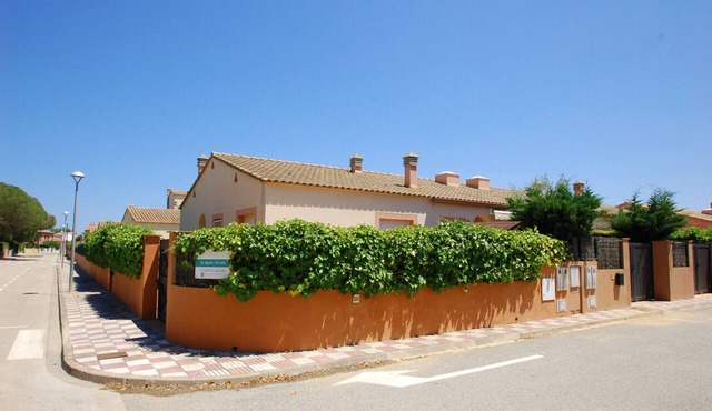 Daró 2D 135 - A/C, Pool, Parking in Torroella de Montgri