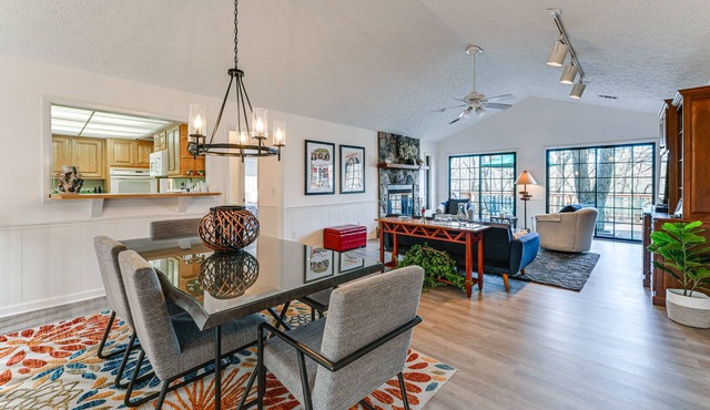 Deck & Community Perks: Sky Valley Home! in Dillard