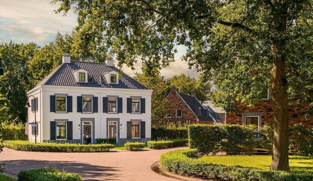 Detached luxe house - 4 bedrooms/2 bathrooms in Maastricht