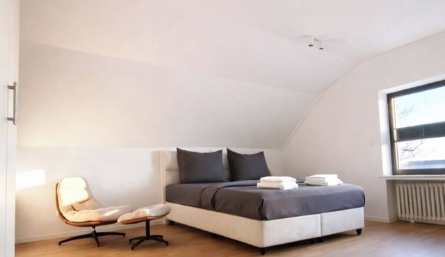 Duplex apartment in urban villa with parking & gym 3SZ in Düsseldorf