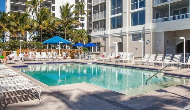 Family Getaway | Beachfront Unit with Pool for a Perfect Stay! in Fort Myers Beach